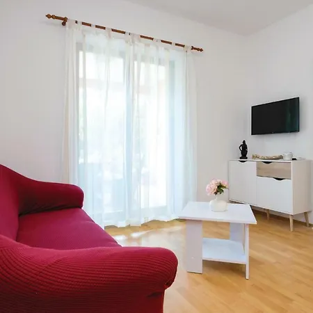 Σπίτι διακοπών Four-bedroom Holiday In *
